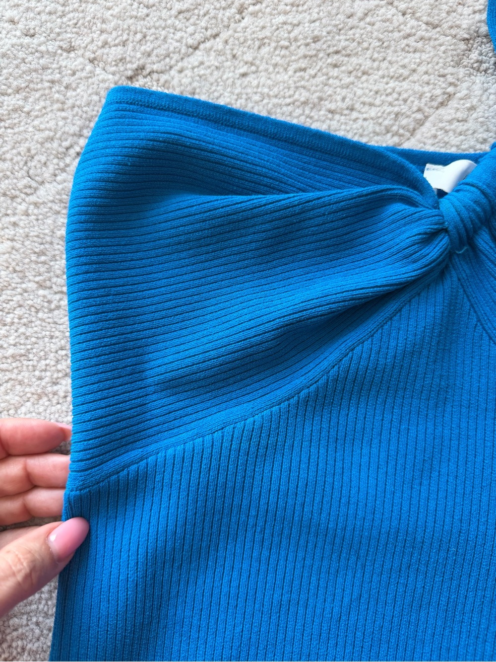 New ASTr the label Blue One-Shoulder Ribbed Tank Brie sweater top  sz L - Picture 8 of 9